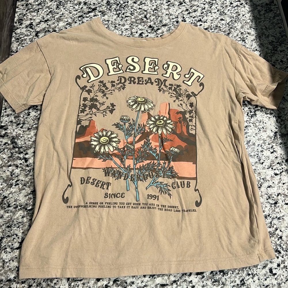 Vibe N’ graphic short sleeve t-shirt, size XS, tan